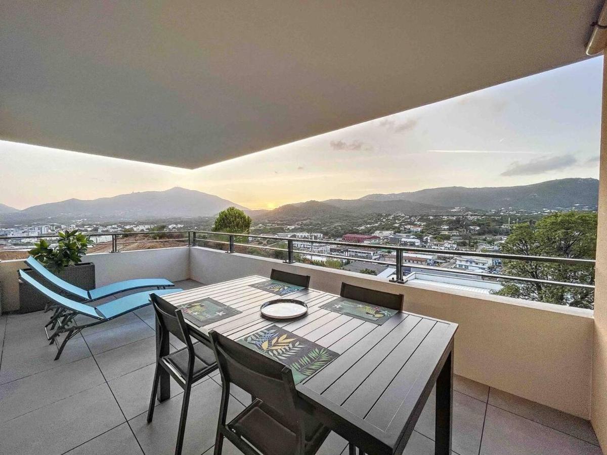 Appartement Central Avec Tres Jolie Vue Ajaccio  Extérieur photo